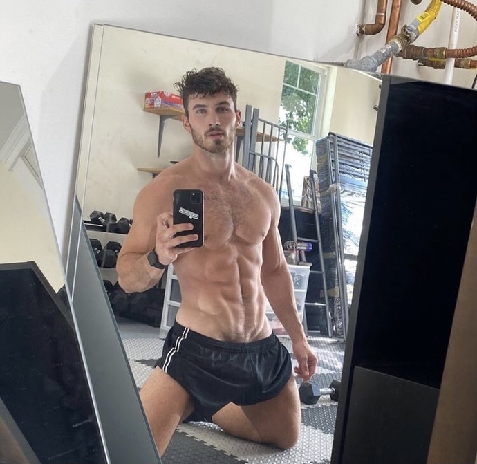 Seksi bulduğum erkeklere çok fena ilgi duymam normal mi?
