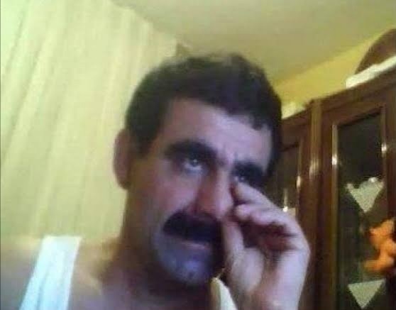Yakışıklı erkekler burun karıştırıyor mudur?