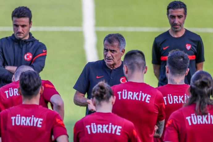 Türkiye İsviçre maçının ilk 11leri belli oldu. Sizce bu kadro ile maçı kazanır mıyız?