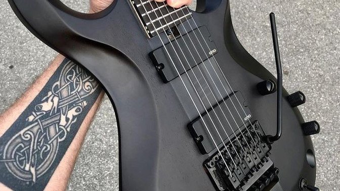 Elektro gitar mı bateri mi?