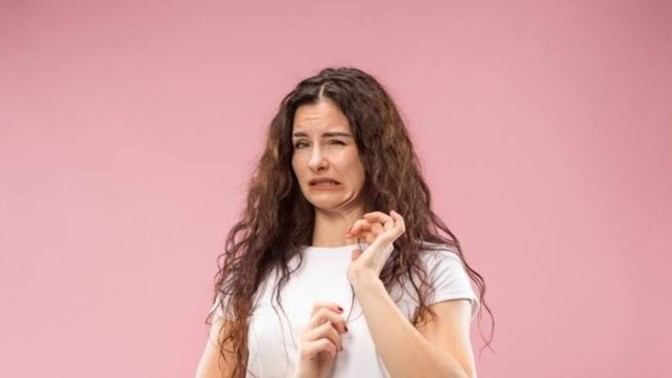 Kızlar aşk ilişkisinde en nefret ettiğiniz şey nedir?