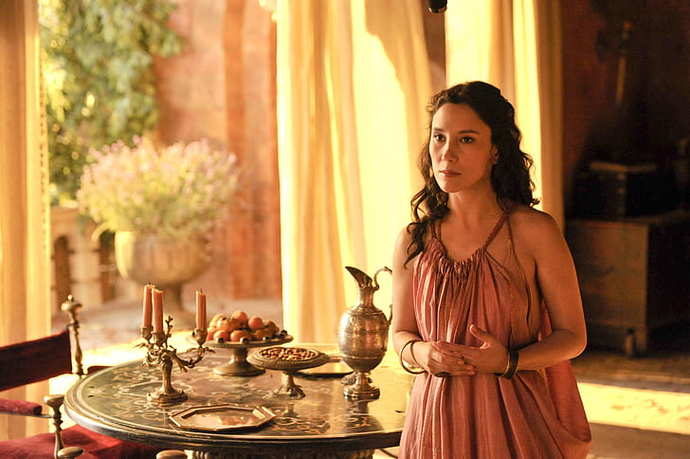 Game of Thrones dizisinde oynamış olan Sibel Kekilli güzel mi?