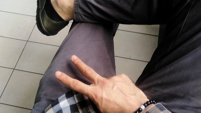 Bileklik takan erkek keko mudur?