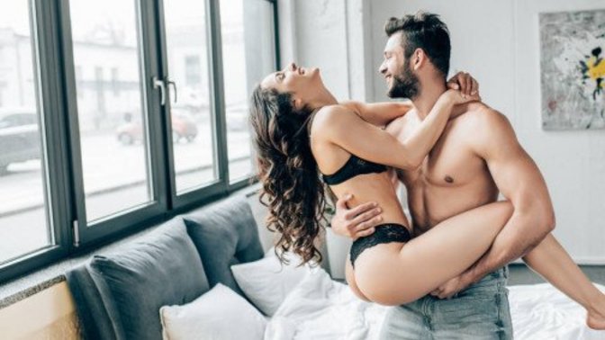 Dışarda kuzu yatakta kurt olan partner bir adım önde midir?