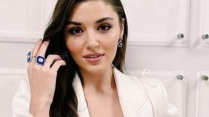 Hangisi daha güzel! Serra Arıtürk mü? Hande Erçel mi?