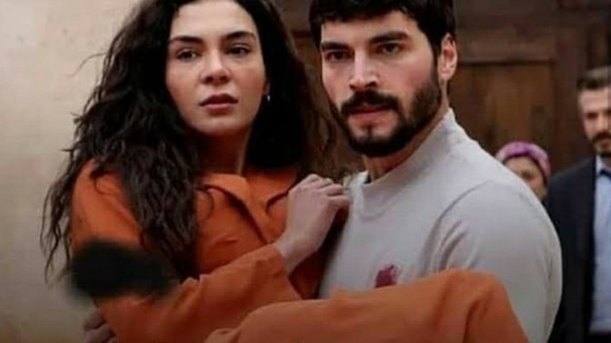 Annem erkek arkadaşımdan hoşlanmıyor ve bir tercih yapmamı istiyor, ne yapacağım?