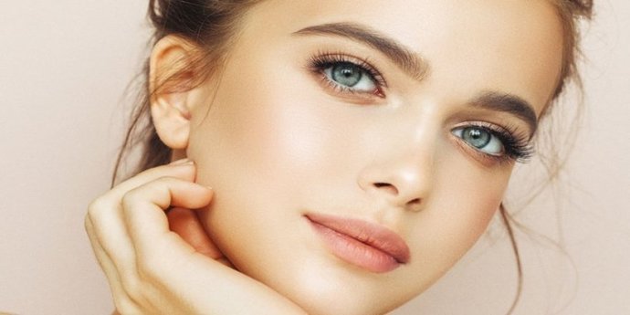 Yüzün pürüzsüz olması için ne yapmamız gerekiyor?
