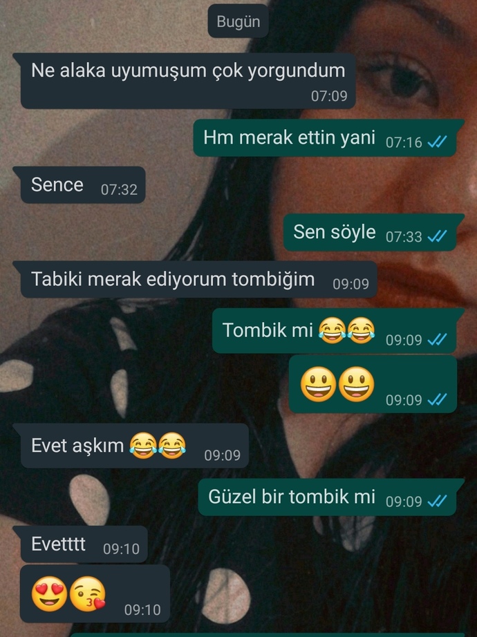 Kim haklı dünden beri sinirden uyuyamıyorum?