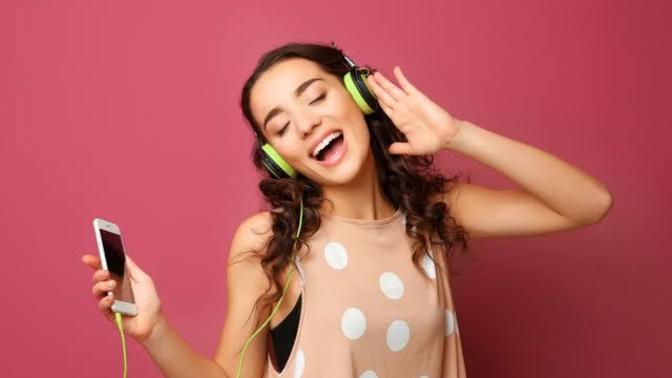 Genelde hangi ruh halindeyken müzik dinlersiniz?