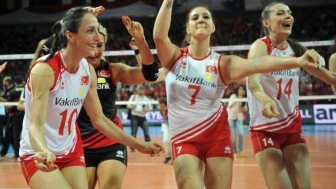 Bayanlar  Voleybol Milli Takımımızı Başarılı Buluyor musunuz?