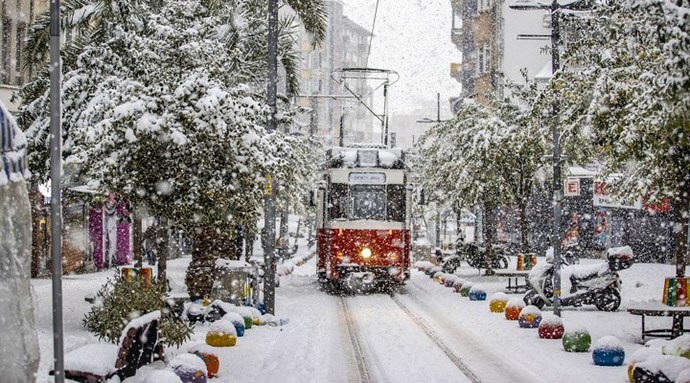 Kapalı ve kasvetli havaları seviyorum. Bende bir tuhaflık mı var?