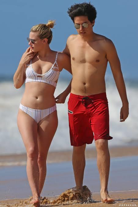 Lili Reinhart fiziği nasıl?