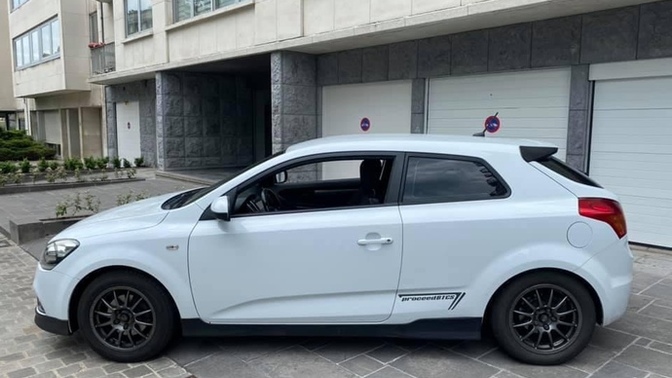 Bu araba dış görünüş olarak nasıl duruyor?