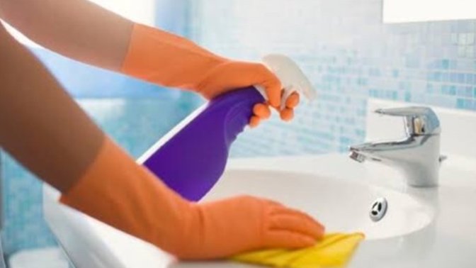 Banyo ve tuvalet temizliği yaparken eldiven kullanır mısınız?
