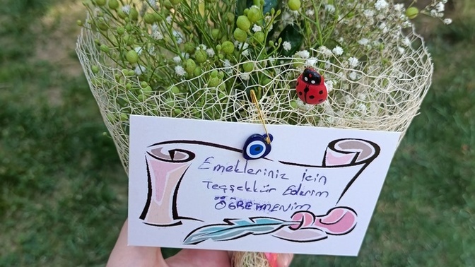 Bugün seni sevindiren ne yaşadın benim ki aşağıda 💗🌹?