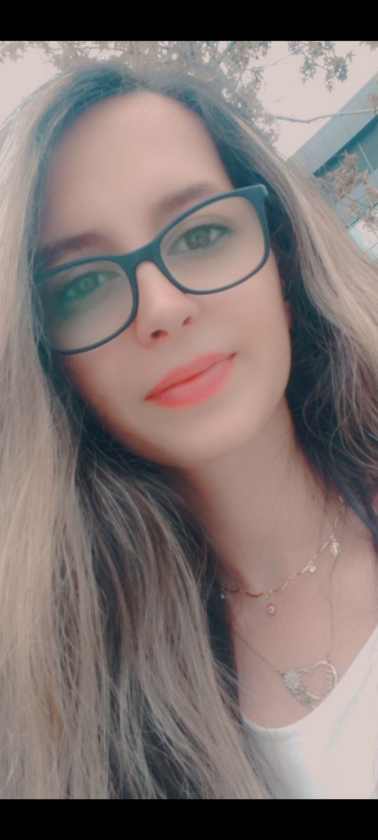 İnsanın kendisini beğenmesi ukalalık mı?