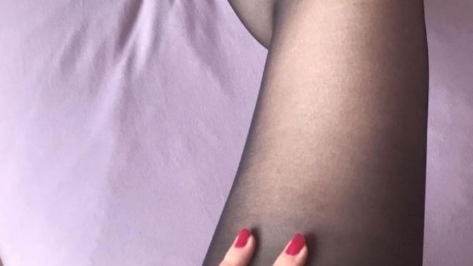 Iki gündür ten rengi çoraplarımı lincliyodunuz babanne çorabı diye bu nasil?