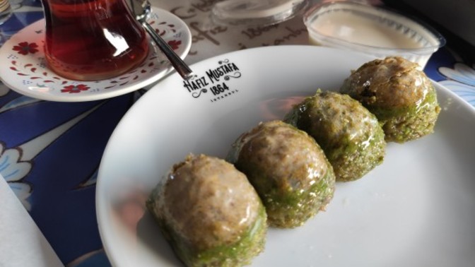 Hangi tatlıyı bıkmadan usanmadan günlerce yiyebilirsin?