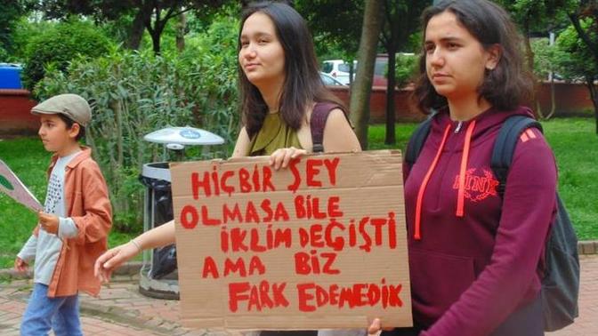 Sizce haberlerde de söylenildiği gibi "Z kuşağı" dedikleri kuşak önümüzdeki seçimlerde ülkenin kaderini belirleyebilir mi?