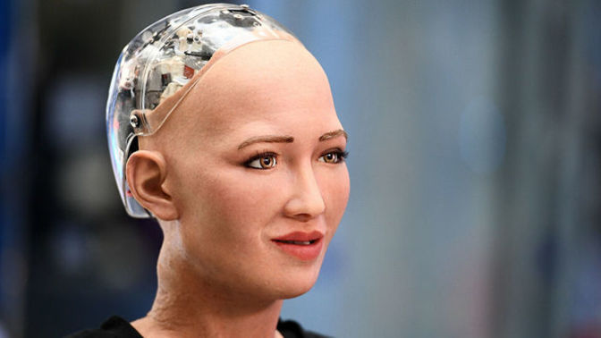 Yapay zeka robotlarına yüz nakli olursa yüzünüzü verir misiniz?