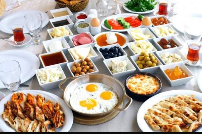 Kahvaltı yapmadan evden çıkar mısınız?