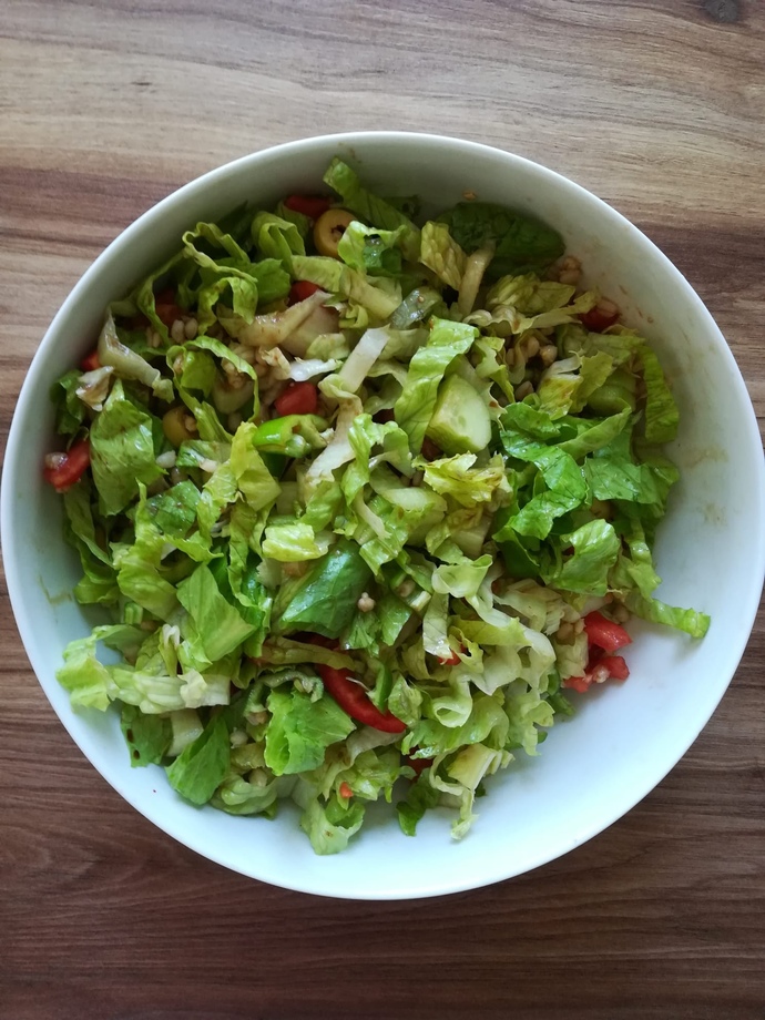 Bu sıcakta en iyi salata gider diyenler kimler, siz ne yiyorsunuz?