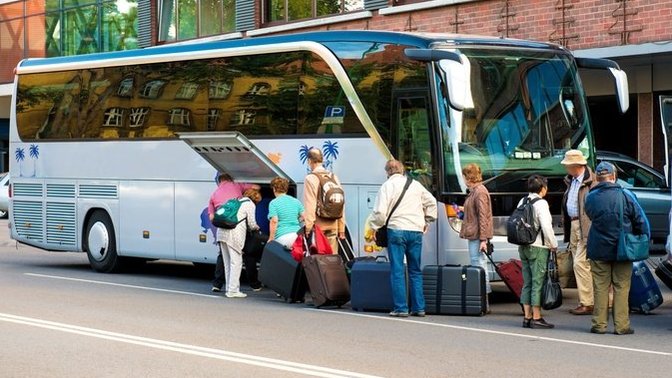 Sizce uzun süren otobüs seyahatlerinde namaz için mola verilmeli mi?