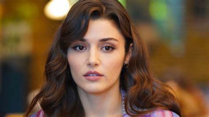 Hande Erçel mi güzel Alina Boz mu güzel?