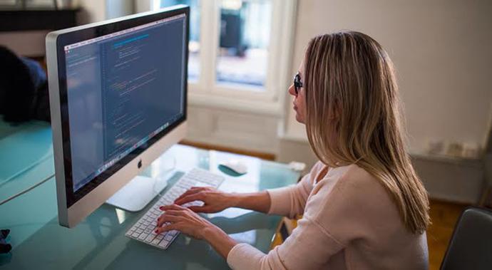 Hiç programlama bilmeyen biri için Java öğrenmek ne kadar sürer? 10 haftada günde 4 saat çalışarak hangi seviyeye gelinir?