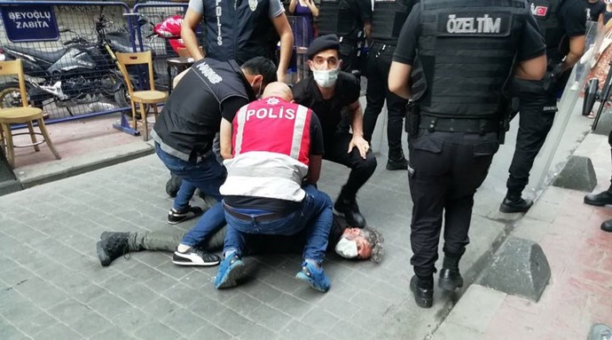 Bu polis kimin polisi, böyle polislere yargı neden hesap sormaz?