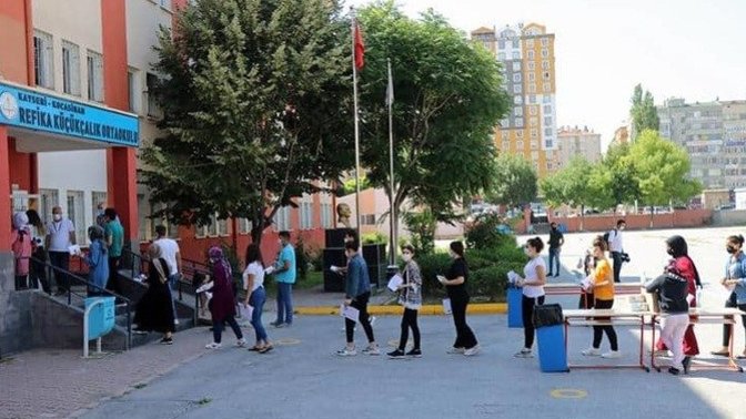 Bahçeli "Üniversite sınavı kaldırılsın" dedi. Bu konuda ne düşünüyorsunuz?
