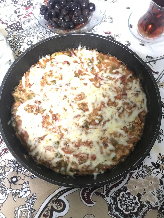 2021 MasterChef başladı. Kimler MasterChef'te yapılan yemekleri deniyor?