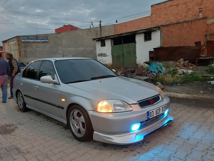 Böyle bir araç alsam ne gözüyle bakarsınız kız falan düşüremem herhalde bununla :)?