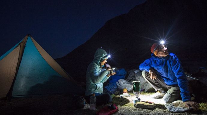 İdeal Bir Kamp Deneyimi İçin Gerekli Malzemeler Nelerdir?