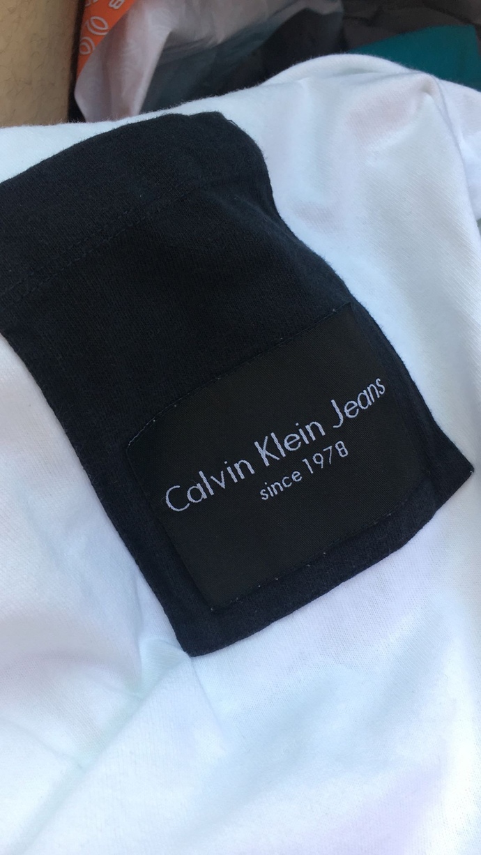 Calvin Kleinden 700₺ tişört aldım, oversize tişört seviyor musunuz?