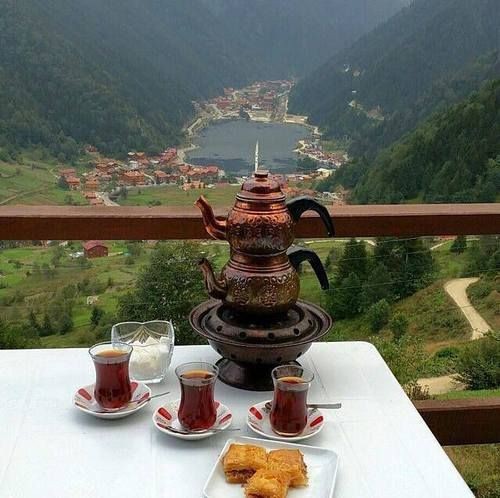 Çay tiryakilerine özel bardak yapmışlar. Siz bu bardaktan çay içer misiniz?