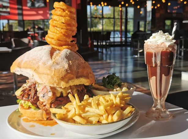 Yemek ve içecek kombinasyonu sizin için önemli mi, hamburgerin yanında milkshake içer misiniz?