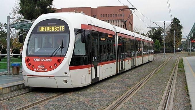 Tramvayların üzerinde yazanlar ne anlama geliyor?