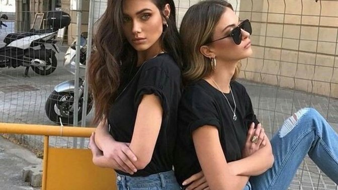 Yakın arkadaşlarınız ile aynı kıyafeti giyer misiniz?
