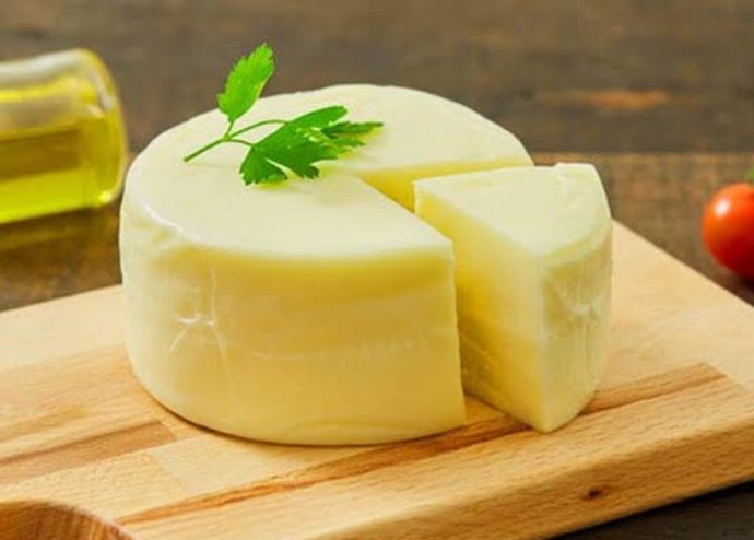 Size bir adet boş sandviç ekmeği verseler neler eklersiniz?