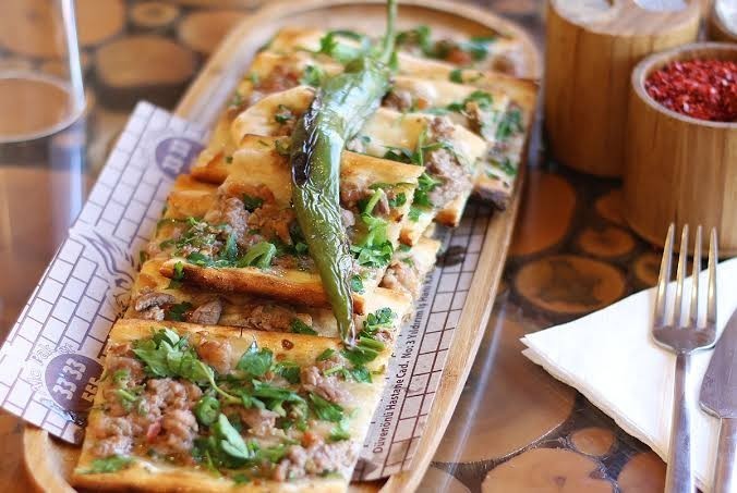 Hemen hemen her yörenin meşhur bir pidesi vardır. Sizin yörenizin meşhur pidesi nedir?