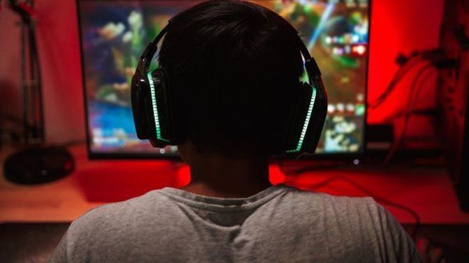 Twitch yayıncılığı için oyunlarda nasıl bir nick kullanmalıyım?