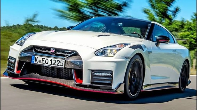 Sizce Almanın BMWsi mi? Yoksa Japonun Nissanımı?