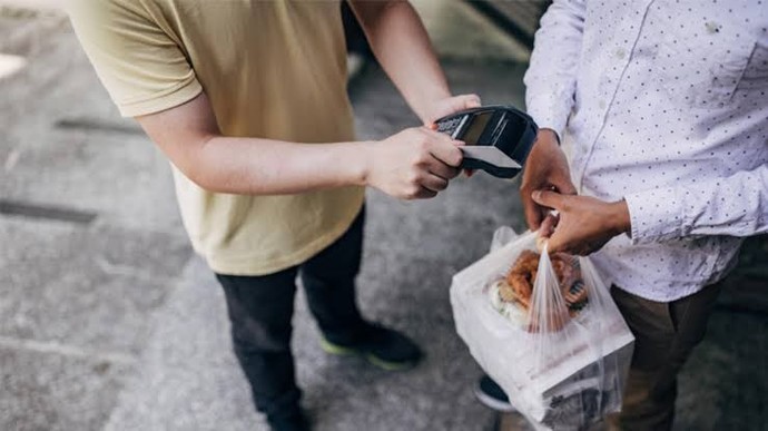 Telefonda yemek siparişi verirken konuşamadığınız oluyor mu?