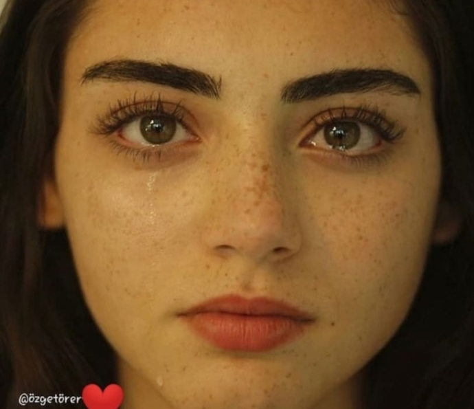 Özge törer sizce güzel bir kız mı?
