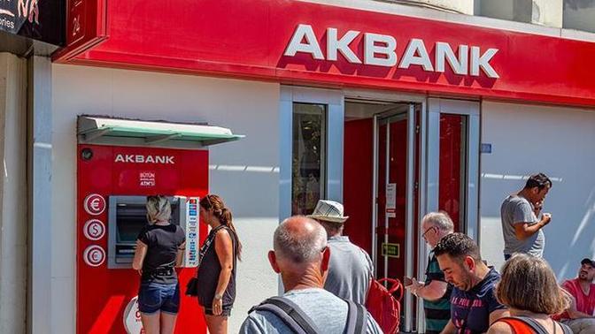 Akbank özür diledi, müşterileri telaşta, hiçbir bankacılık işlemi yapılamıyor. Sizin hesabınız hangi bankada?