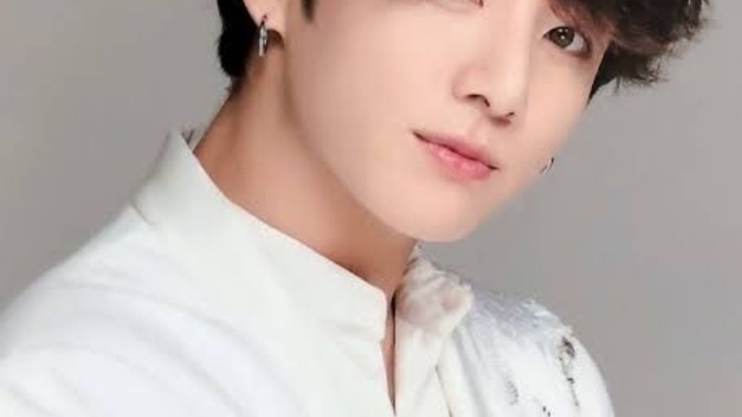 Koreli erkeklere aşık mısınız? Erkeğin kadınsı olmasını seviyor musunuz? Evet kızlar ne diyorsunuz?