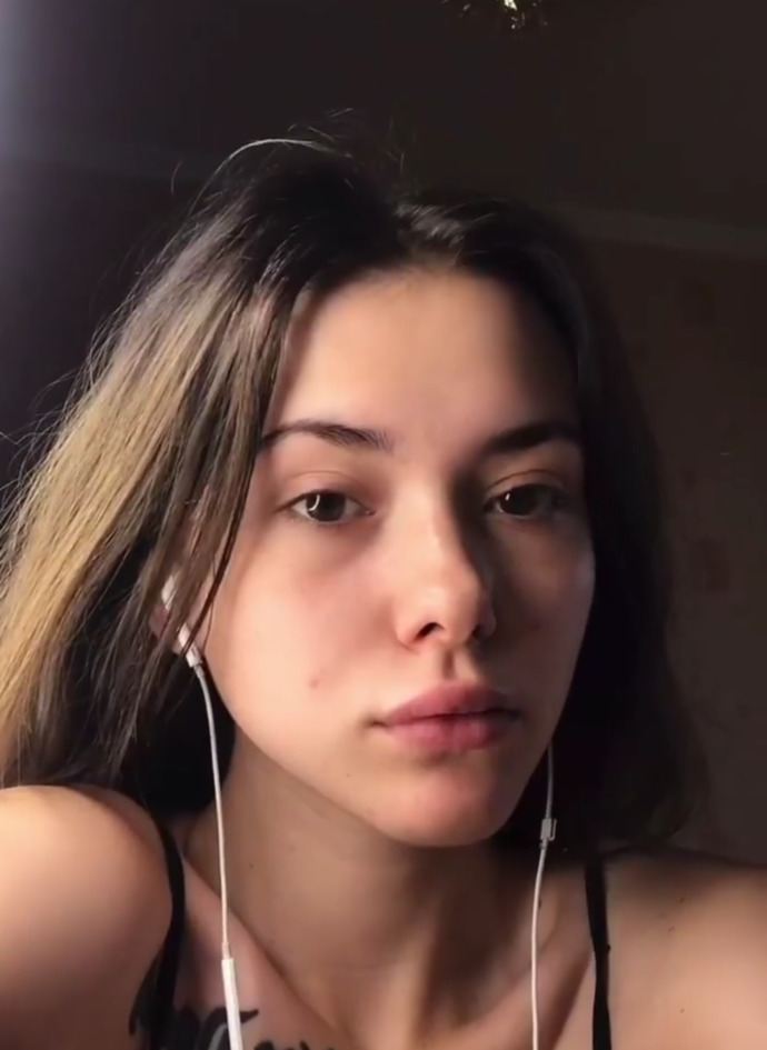 Bu kız aşırı güzel değil mi yaa?