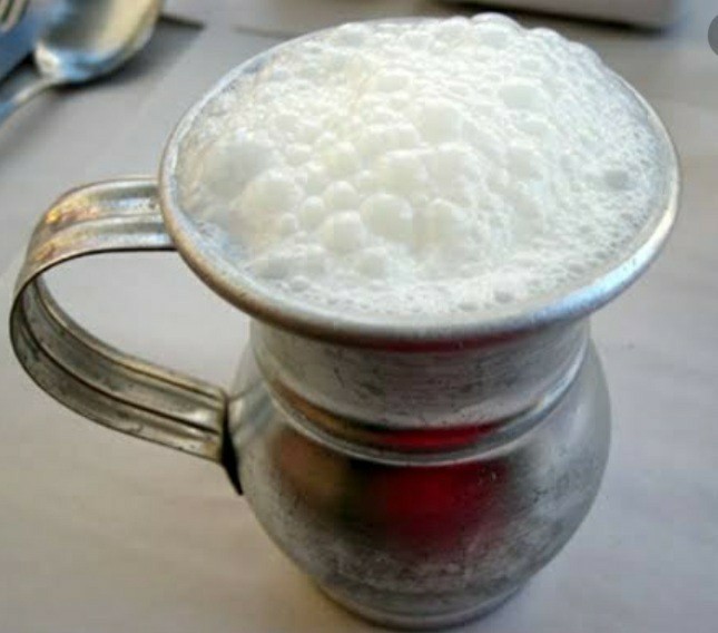 Tuzlu ayran mı seversiniz yoksa tuzsuz ayran  mı?