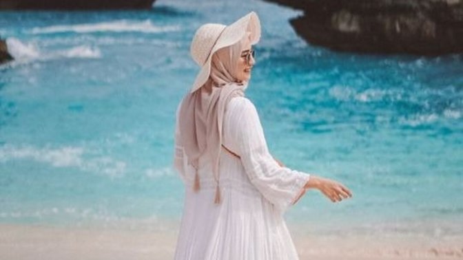 Tesettürlü bir kadın tek başına nerde tatil yapabilir?